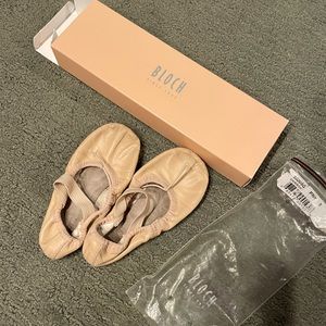 Sz9B Bloch girl’s ballet slipper